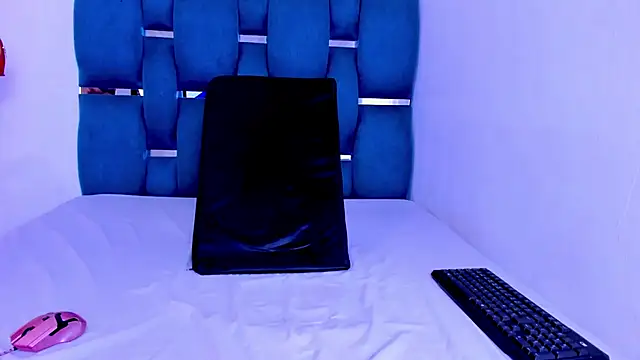 nymphomanya online show from September 27, 8:49 pm