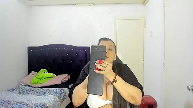 vikyadams online show from September 14, 11:46 pm