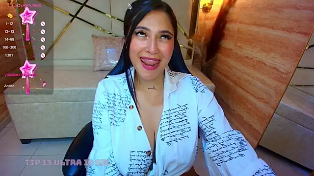 Dakotha v  online show from September 13, 4:20 am