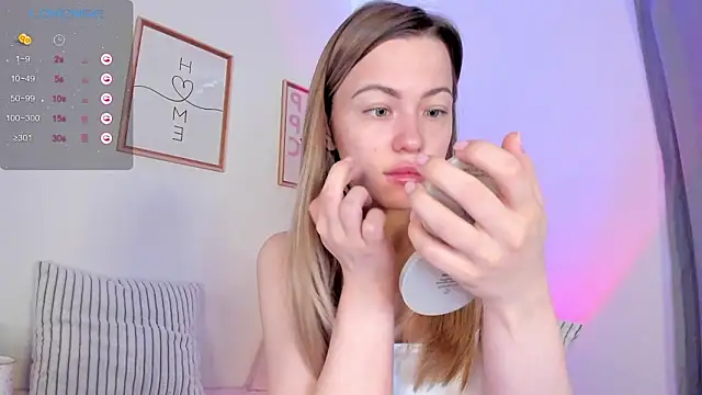 damn cutie online show from March 10, 7:45 am