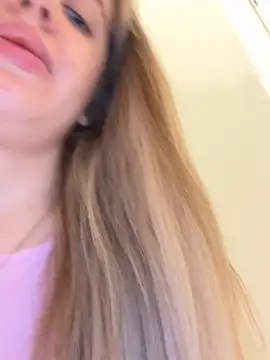 Holly-Glamour online show from September 20, 4:00 am