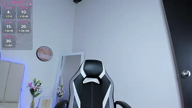 VioletPearson online show from September 23, 12:25 pm