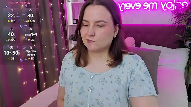 FeralPeach online show from March 15, 9:44 am