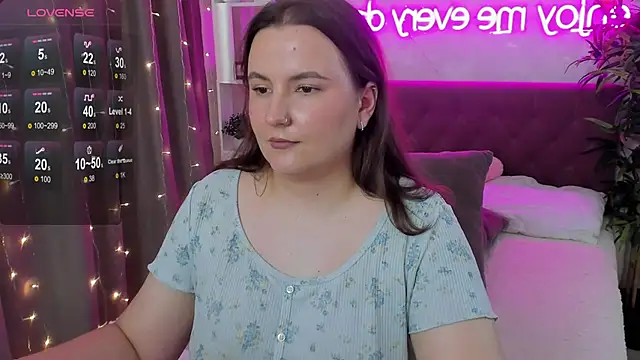 FeralPeach online show from June 13, 10:13 am