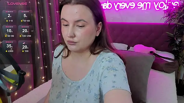 FeralPeach online show from May 9, 7:10 am
