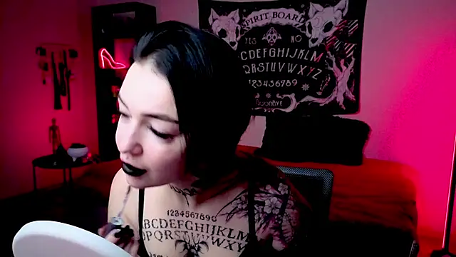 Magic Allie online show from April 9, 6:46 pm