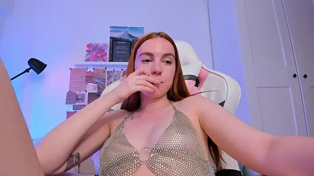 Mia Madden online show from April 6, 4:46 am