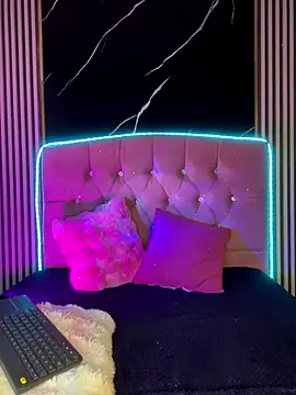 Ady 18 online show from October 6, 6:56 pm