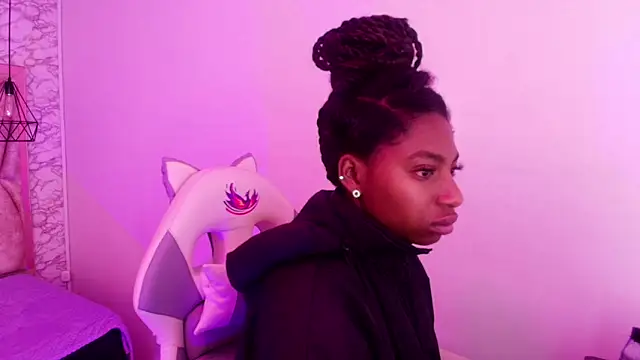 Queen perla  online show from November 20, 12:28 pm