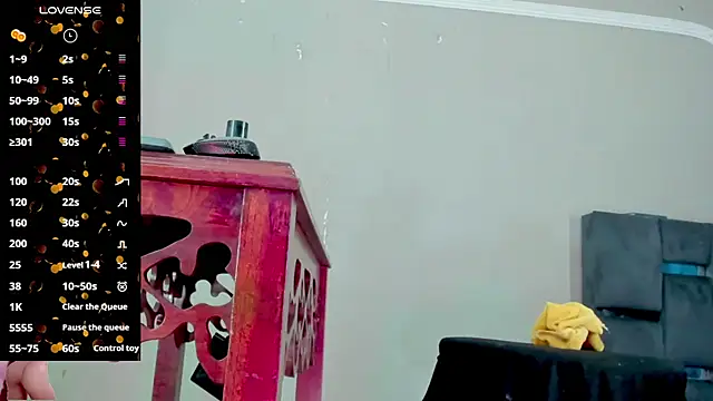 Jimena Grey online show from April 5, 11:15 pm