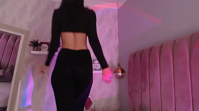 LeenaBrown online show from September 19, 12:59 pm