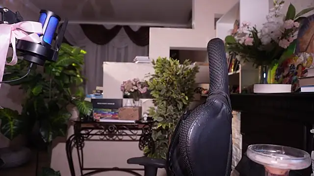 Chriss Fox online show from October 26, 3:29 pm