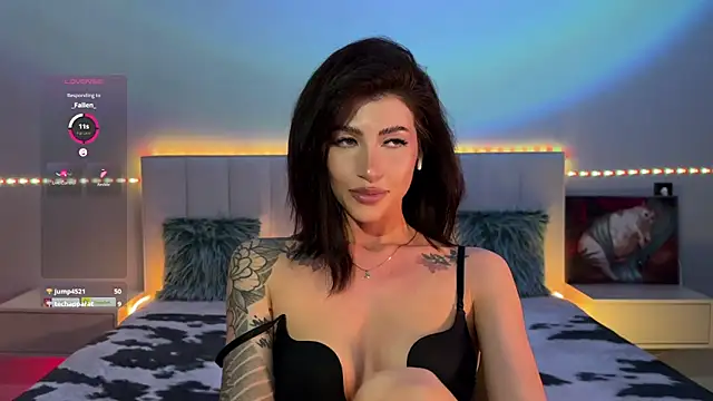 ellie miu online show from April 7, 9:39 pm