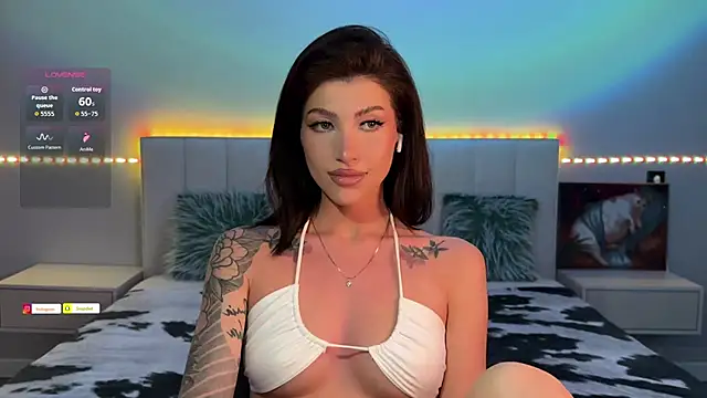 ellie miu online show from April 14, 6:41 pm