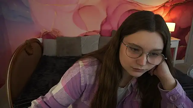 MagicPeachh  online show from November 5, 1:27 pm