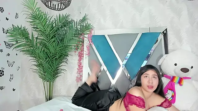 Victoria Coleman online show from February 5, 7:50 pm