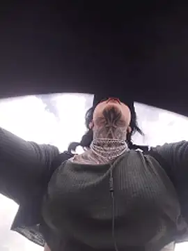 taaylor33 online show from April 18, 8:09 pm