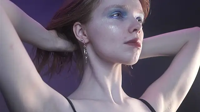 ginger hugs online show from December 19, 10:24 pm