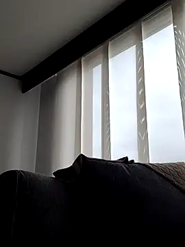 LisbethMoore  online show from October 31, 4:44 pm