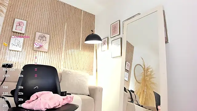 RACHEL EV online show from September 13, 5:37 am