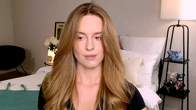 RozzitaBedberry online show from September 15, 2:25 pm