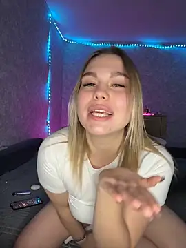 Evaaa Babiesss online show from December 21, 6:12 pm