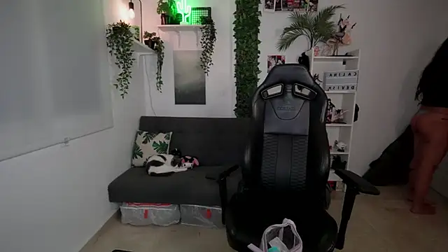 blvckbabyweed07 online show from April 15, 11:49 pm