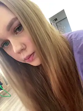 Marylallka5 online show from March 13, 1:45 pm