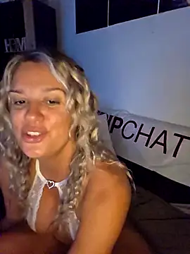 SpicyVicky online show from September 16, 4:53 am