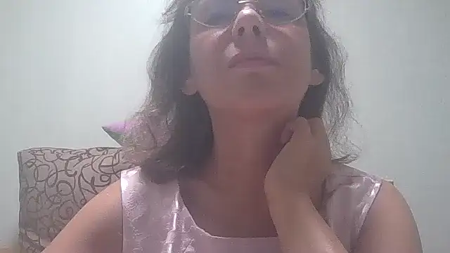 HollyJewel online show from September 18, 5:22 pm