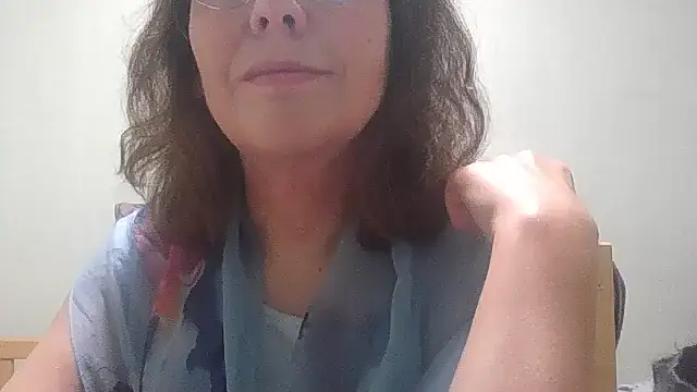 HollyJewel online show from November 11, 7:55 pm