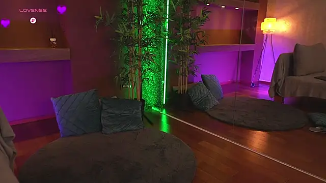 JustinneJade online show from October 11, 4:50 am