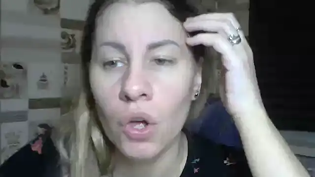 TherestlessKitty online show from December 4, 10:32 pm