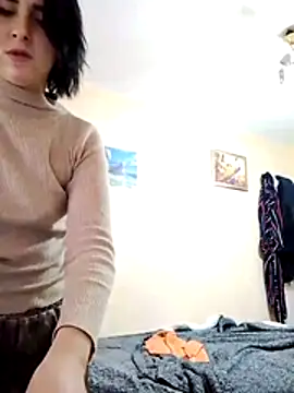 Gussie Bridie online show from October 15, 6:49 am