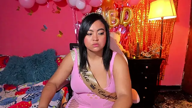 ivy roosx online show from April 18, 9:12 am