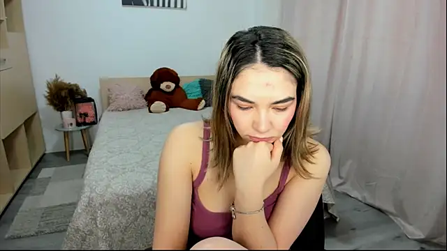 Alexa Dolly12 online show from March 5, 8:21 am