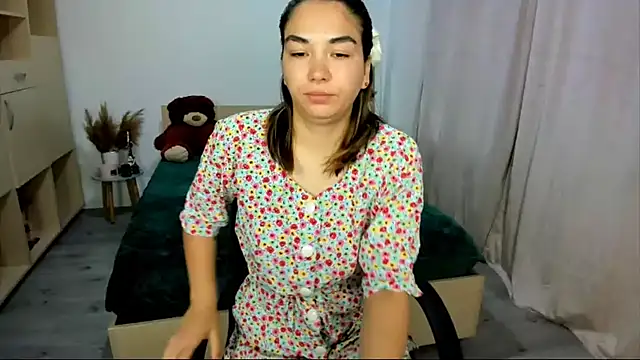 Alexa Dolly12 online show from September 24, 6:12 am