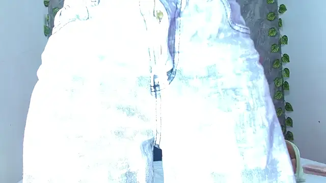 anitacorreahotcm101 online show from April 4, 7:45 pm