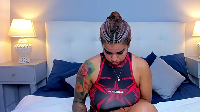 SaraaJhonsonn online show from October 21, 5:50 pm