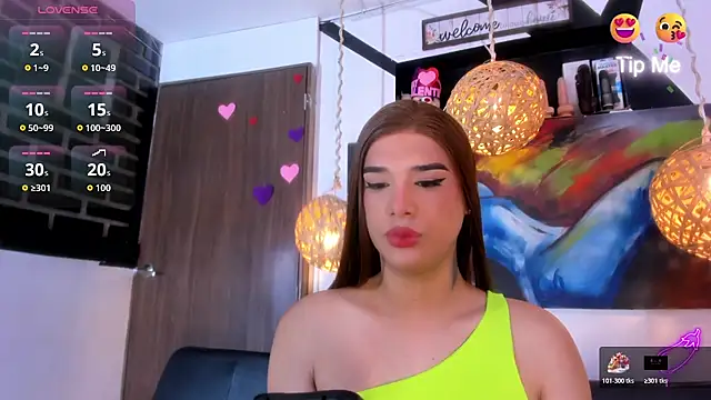 victoria aleia  online show from April 9, 10:59 pm