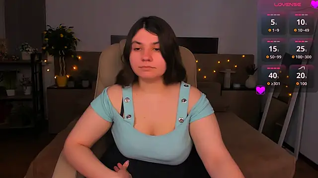 Viola  Shy online show from March 18, 9:20 pm