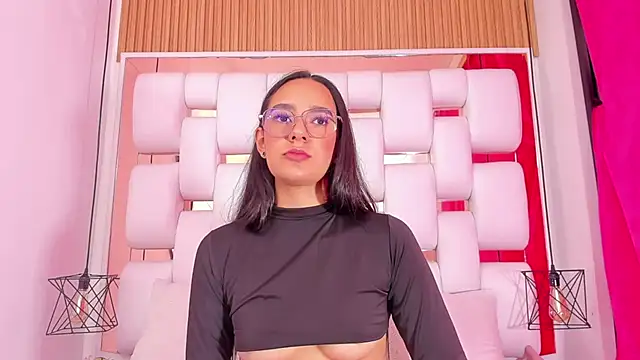 EmmyCruzZ online show from September 19, 7:13 pm