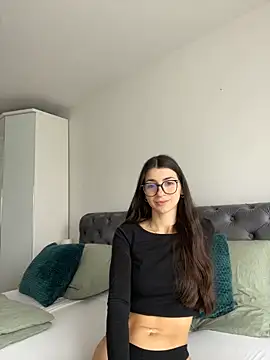 Wildberry  online show from April 11, 7:45 am