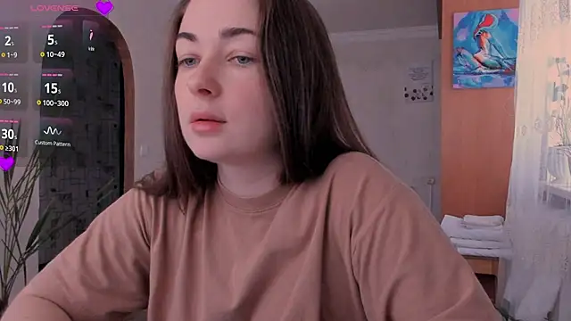 cClandesTina online show from December 2, 11:45 am