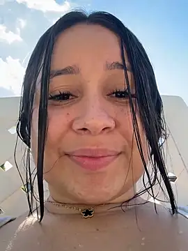 Pretty Isadora online show from November 1, 8:46 pm