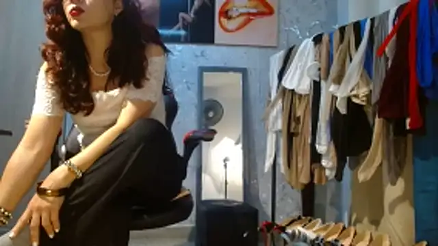 Samantabrown  online show from March 13, 11:22 am