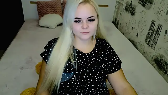 lovely-eyes online show from December 3, 7:38 pm