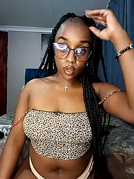 Queen-Chocolate online show from October 15, 4:53 pm