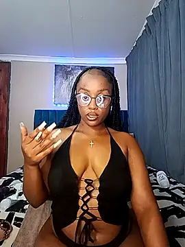 Queen-Chocolate online show from November 20, 6:20 pm