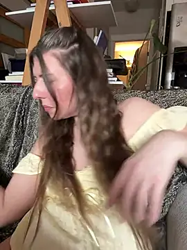 sophielove888 online show from April 19, 6:10 pm